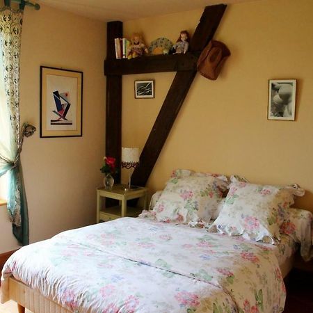 Chez Claire Bed & Breakfast Chamborand Екстериор снимка