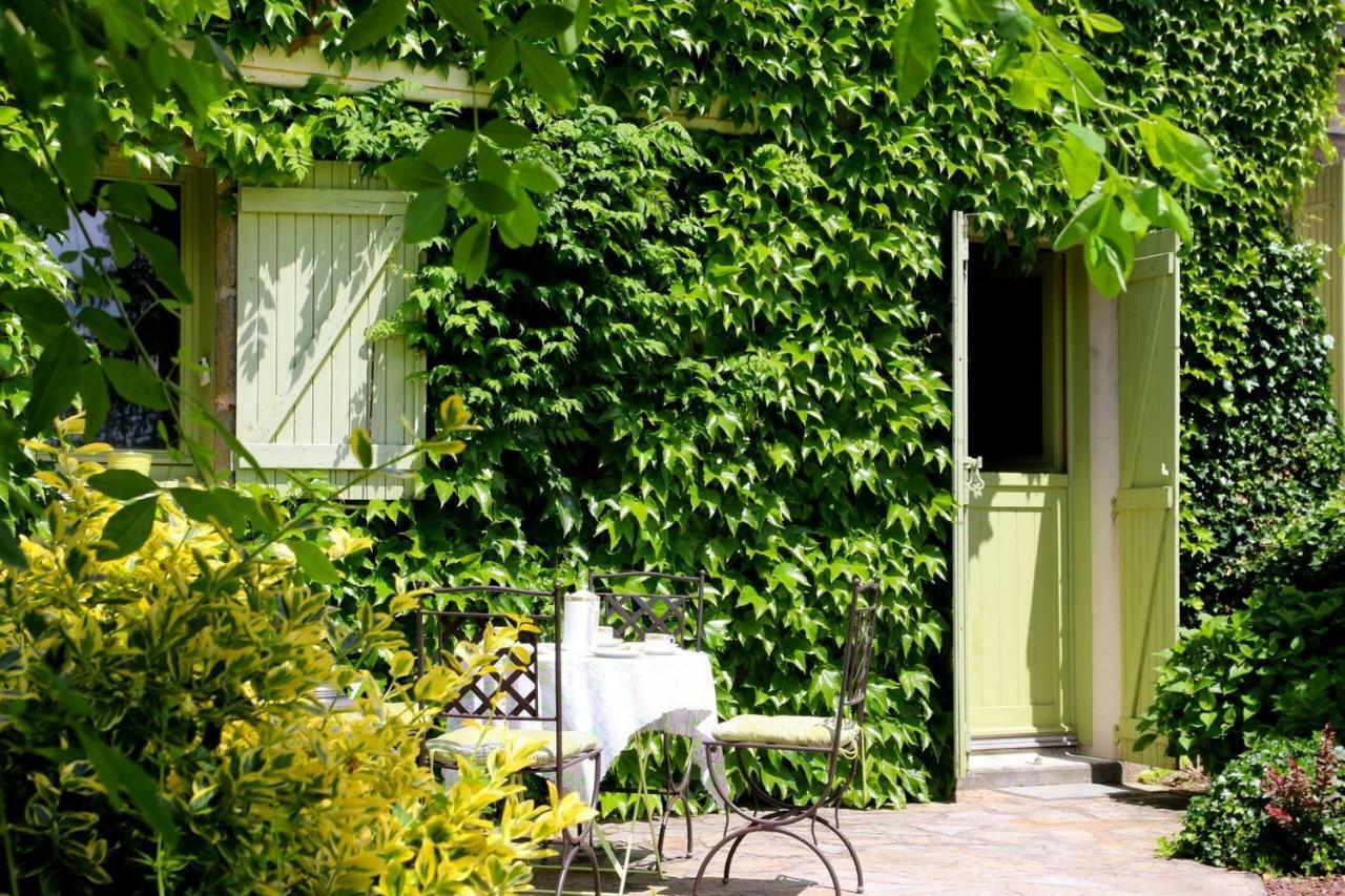 Chez Claire Bed & Breakfast Chamborand Екстериор снимка